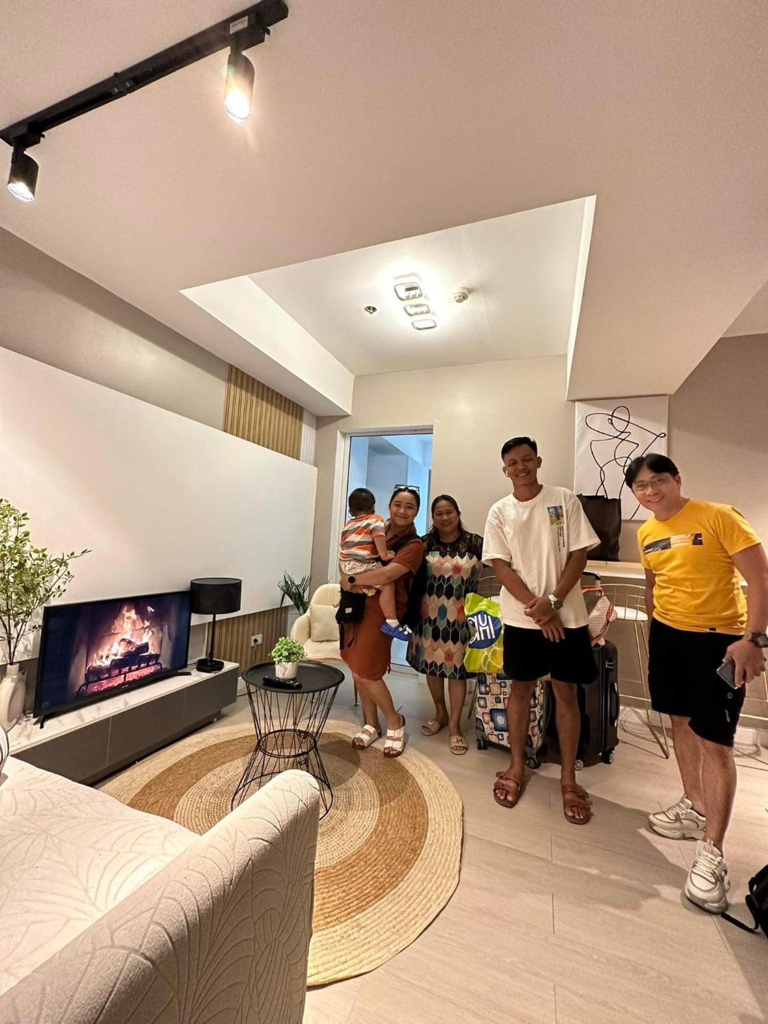Azure Urban Resort Residence R&C - Paranaque 마닐라 외부 사진